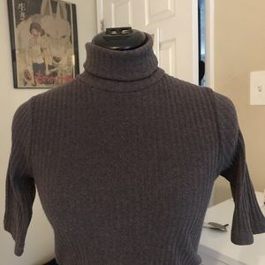 Adjustable Turtle Neck